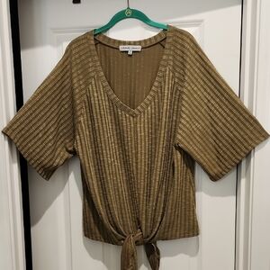Almost Famous Olive V-Neck Tie-Front Textured Rib Knit Tie Front Top 1x